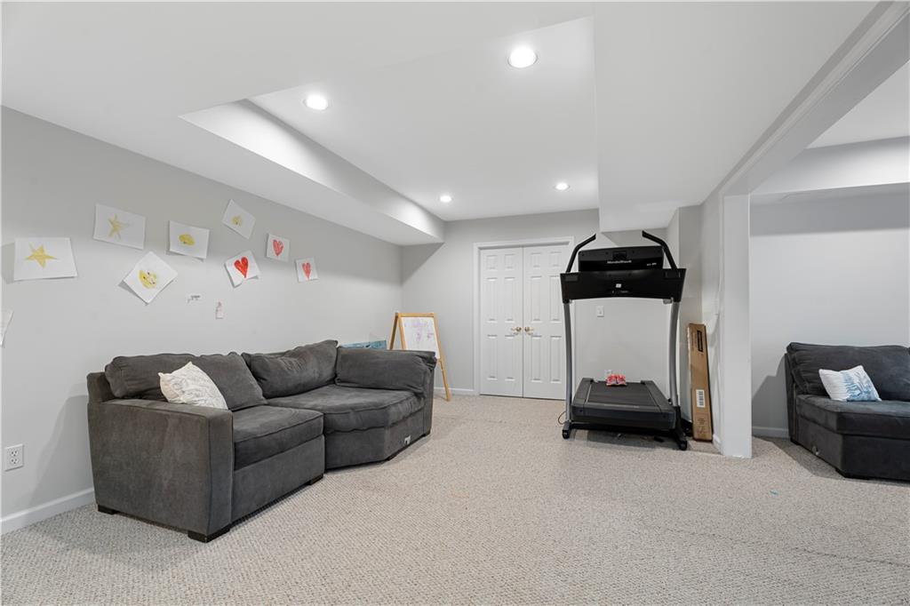 305 Vickery Way