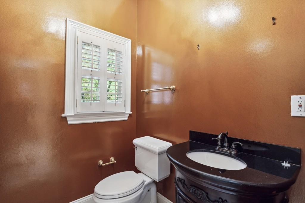 33 Habersham Cove Drive NW