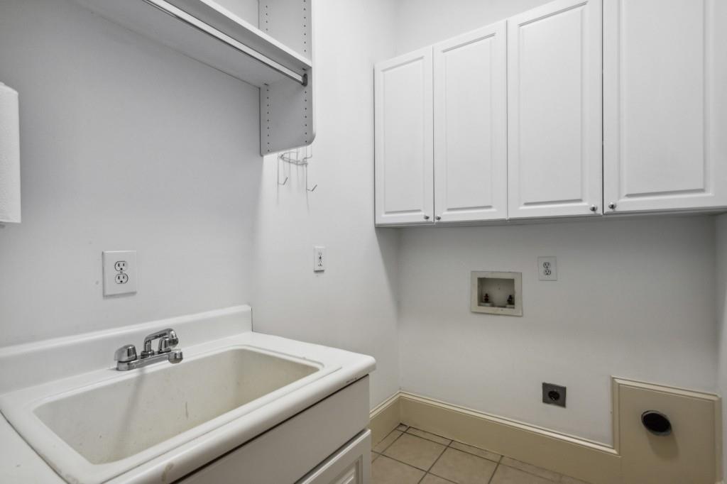33 Habersham Cove Drive NW