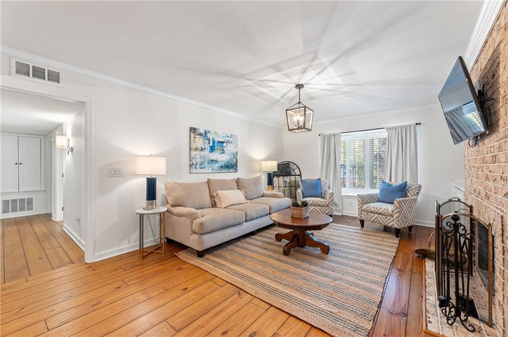 106 Adrian Place NW
