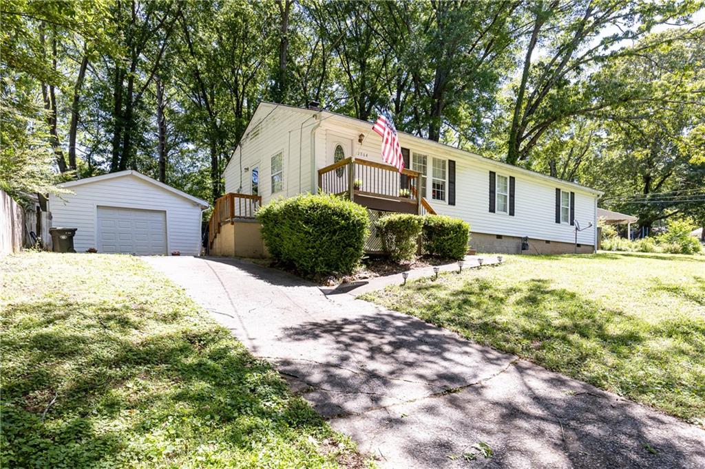 2064 White Oak Circle NW