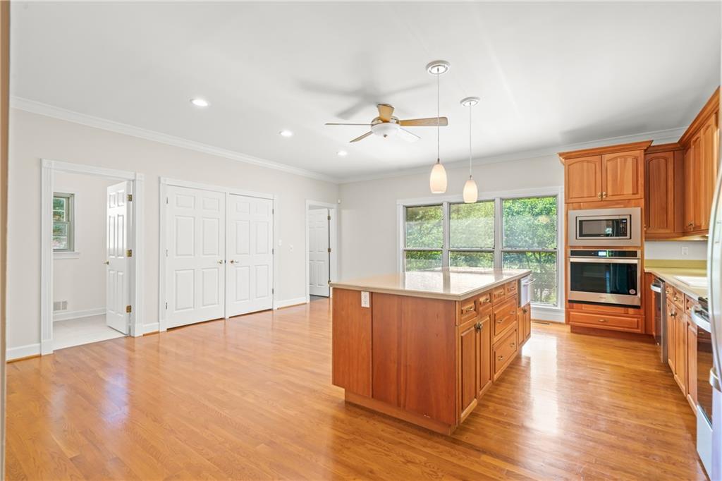 2888 Fontainebleau Drive