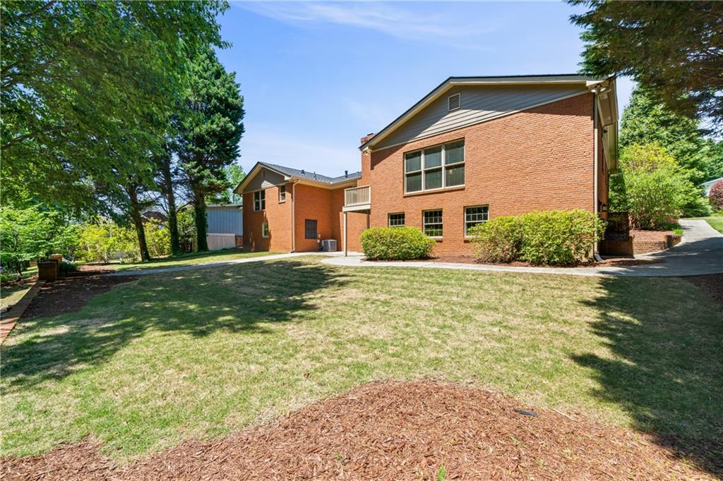 2888 Fontainebleau Drive