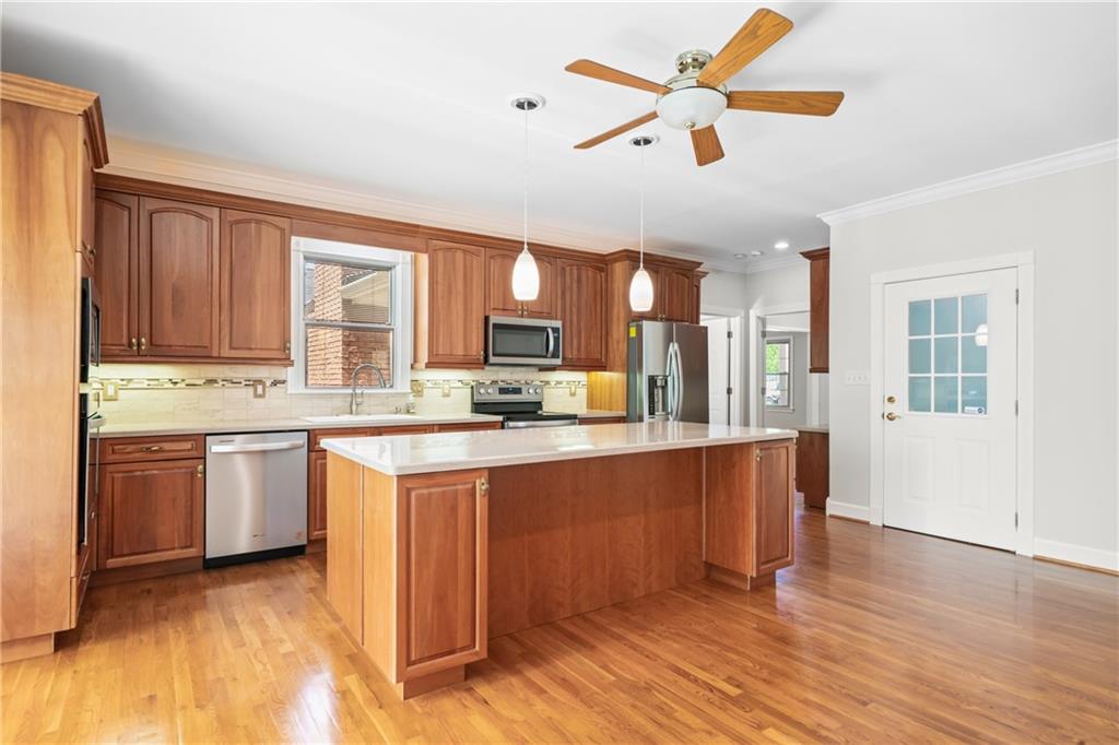 2888 Fontainebleau Drive