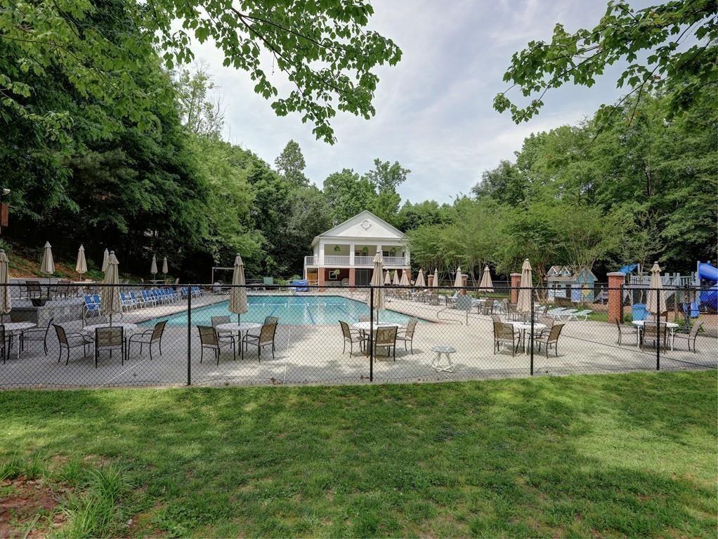 2888 Fontainebleau Drive