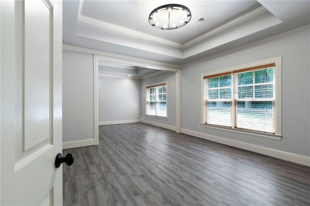 555 Glenmanor Court
