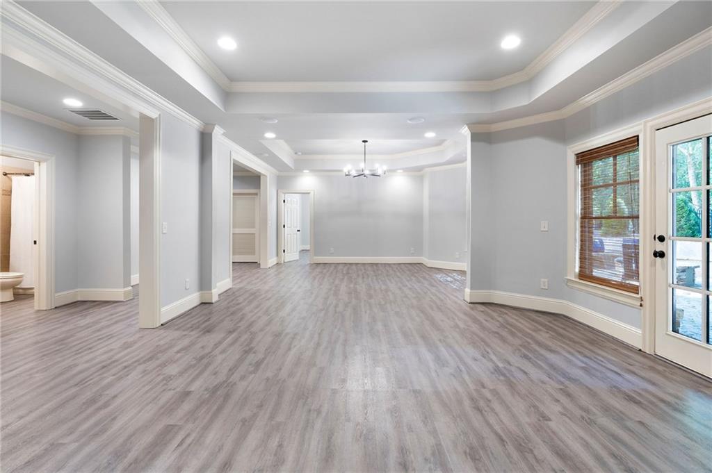 555 Glenmanor Court