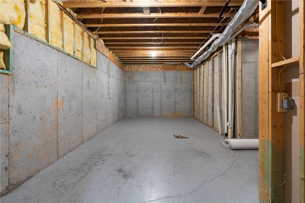 555 Glenmanor Court
