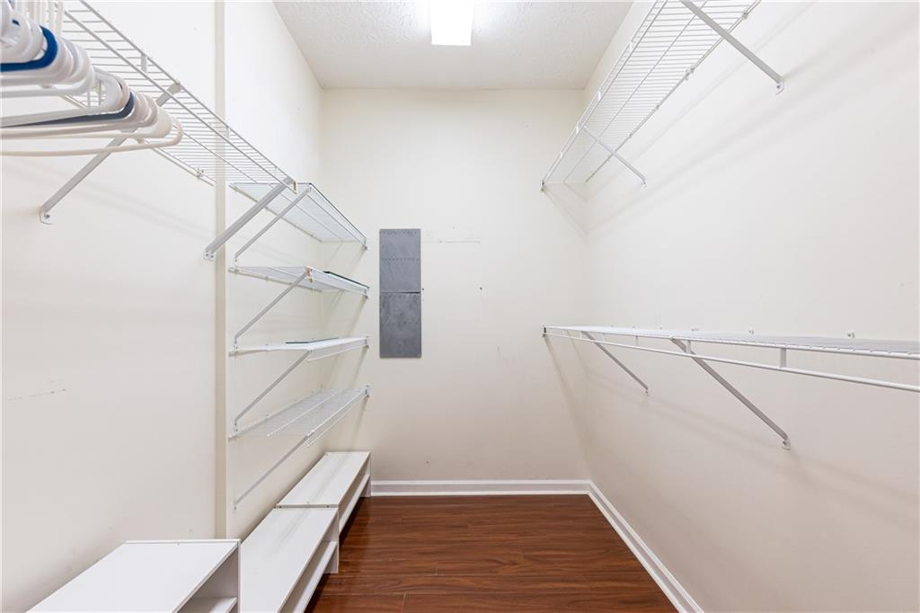 2121 Ras Court