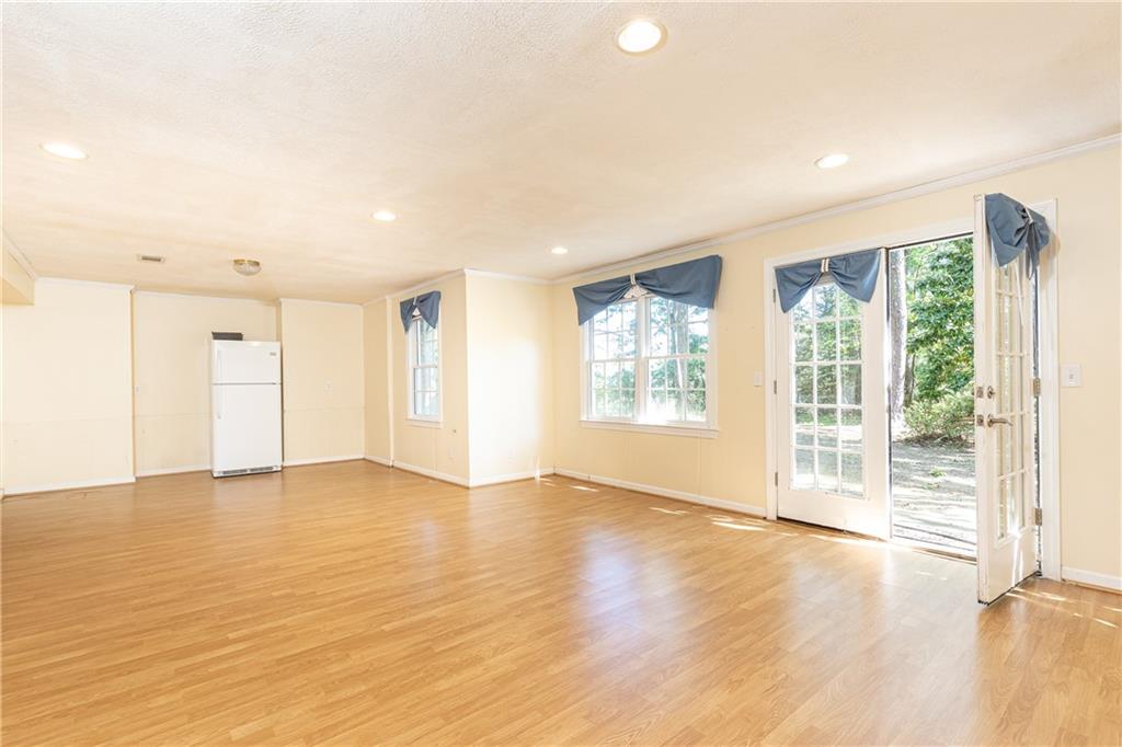 2121 Ras Court
