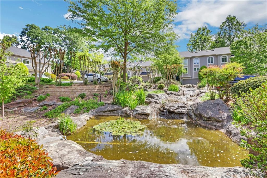 1180 Woods Court NE