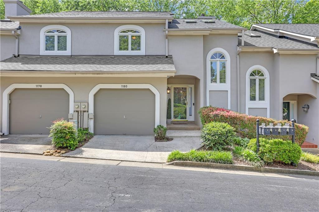 1180 Woods Court NE