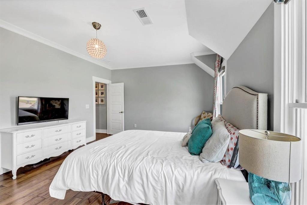 203 CREEKSTONE Court
