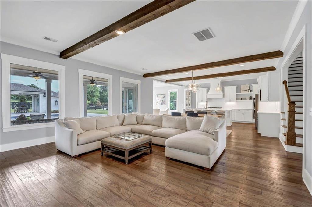 203 CREEKSTONE Court