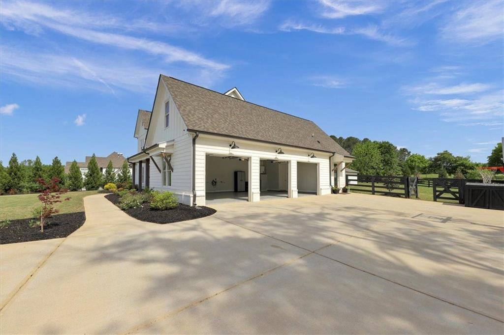 203 CREEKSTONE Court