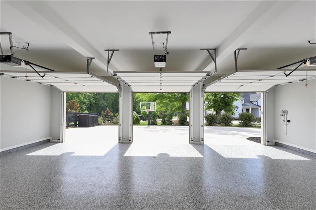 203 CREEKSTONE Court