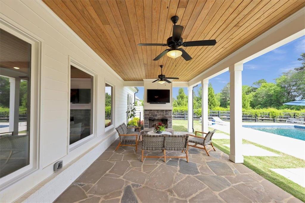 203 CREEKSTONE Court