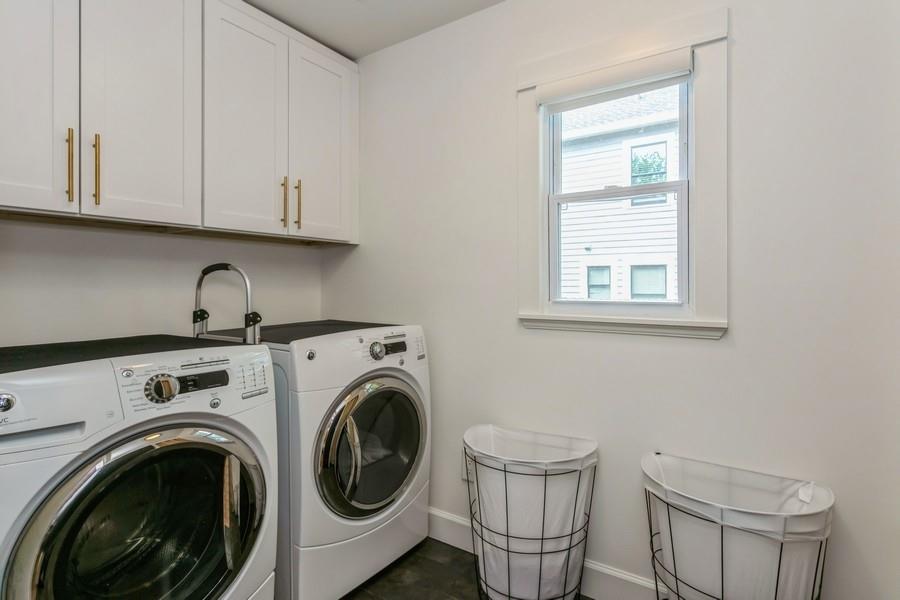 79 HOWELL Street NE