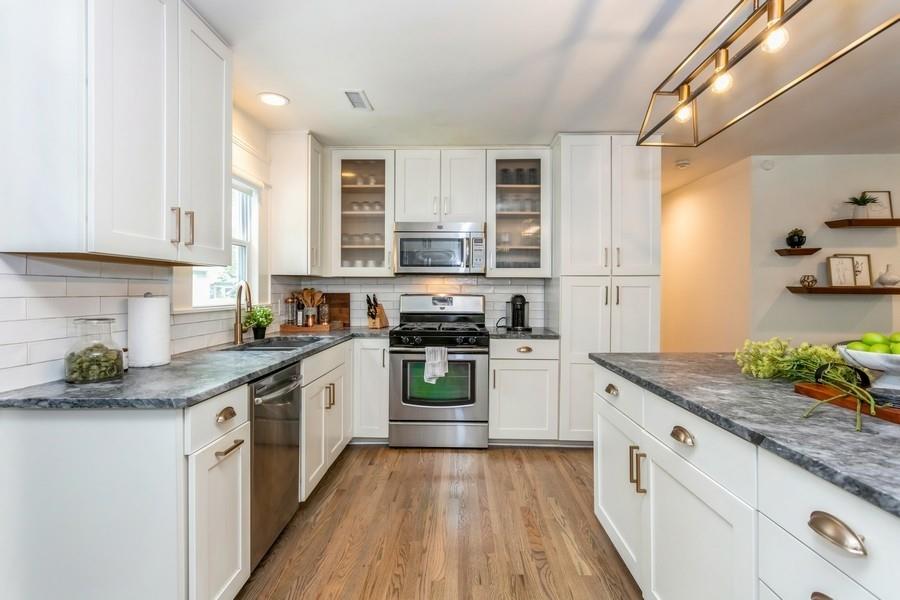 79 HOWELL Street NE