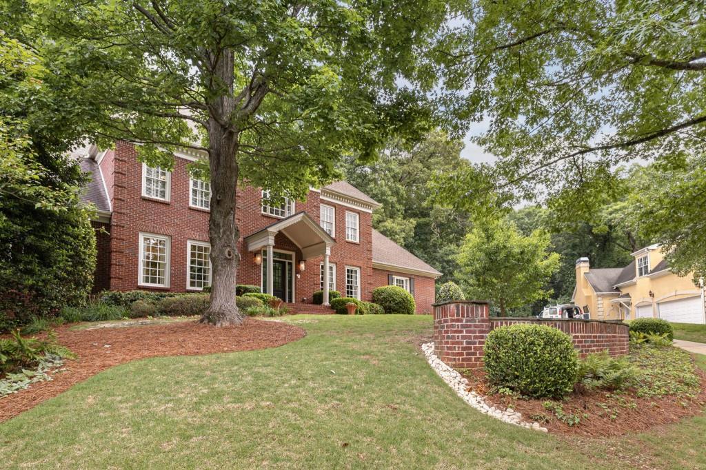 1376 Wesley Oaks Court NW