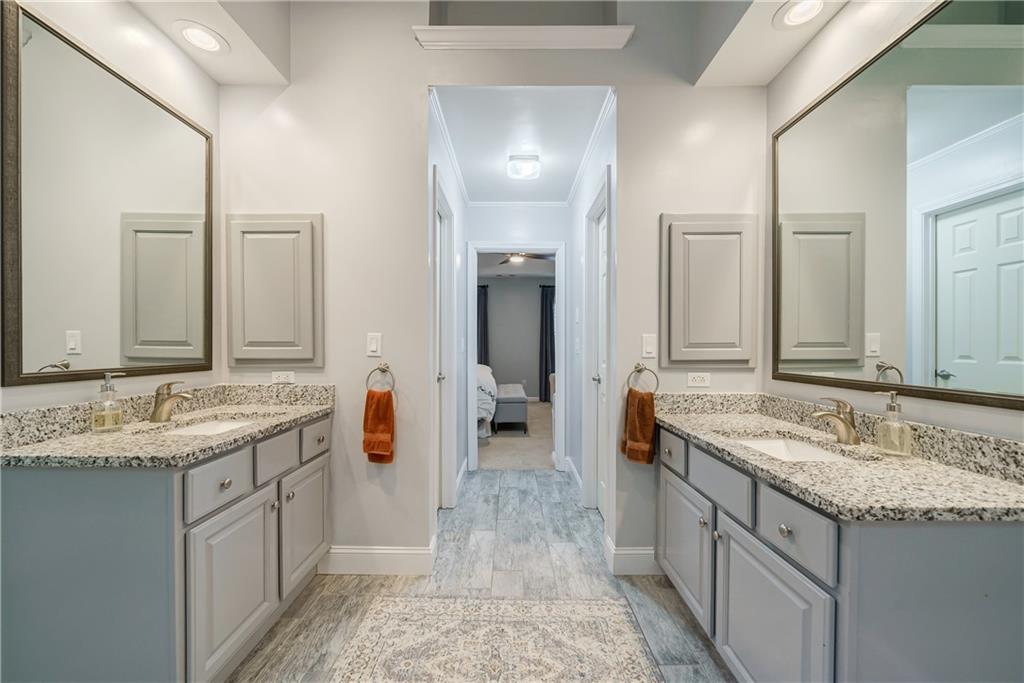 2490 Woodbrook Court