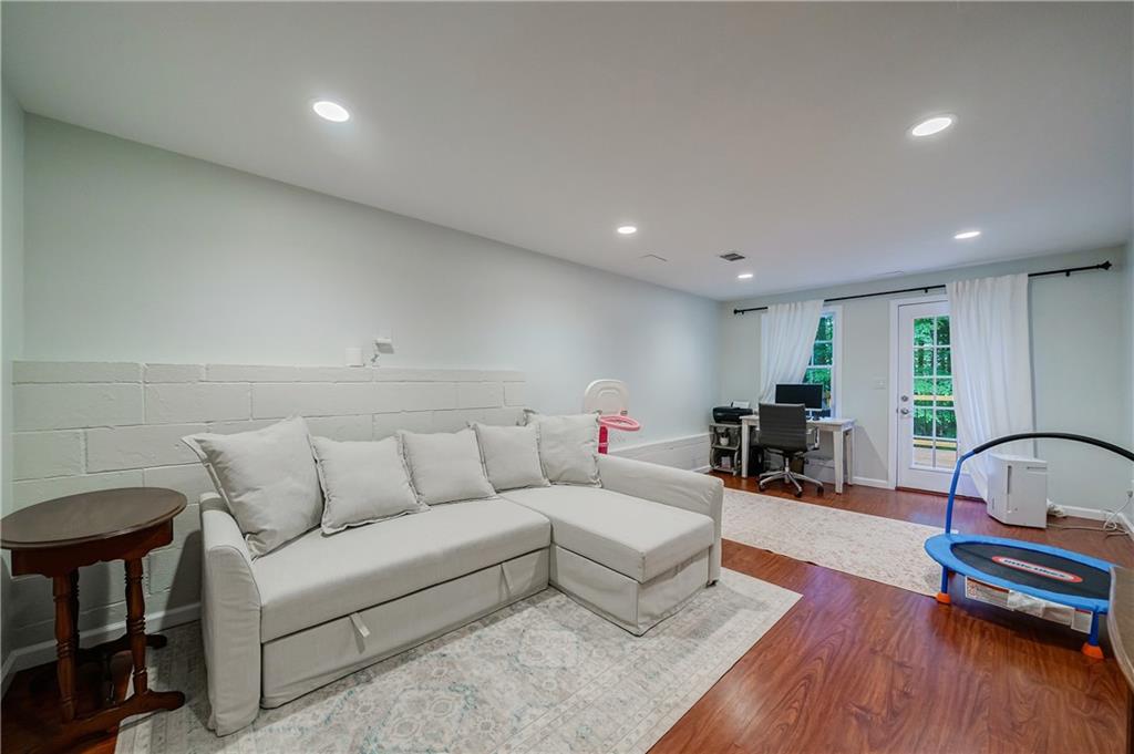 2490 Woodbrook Court