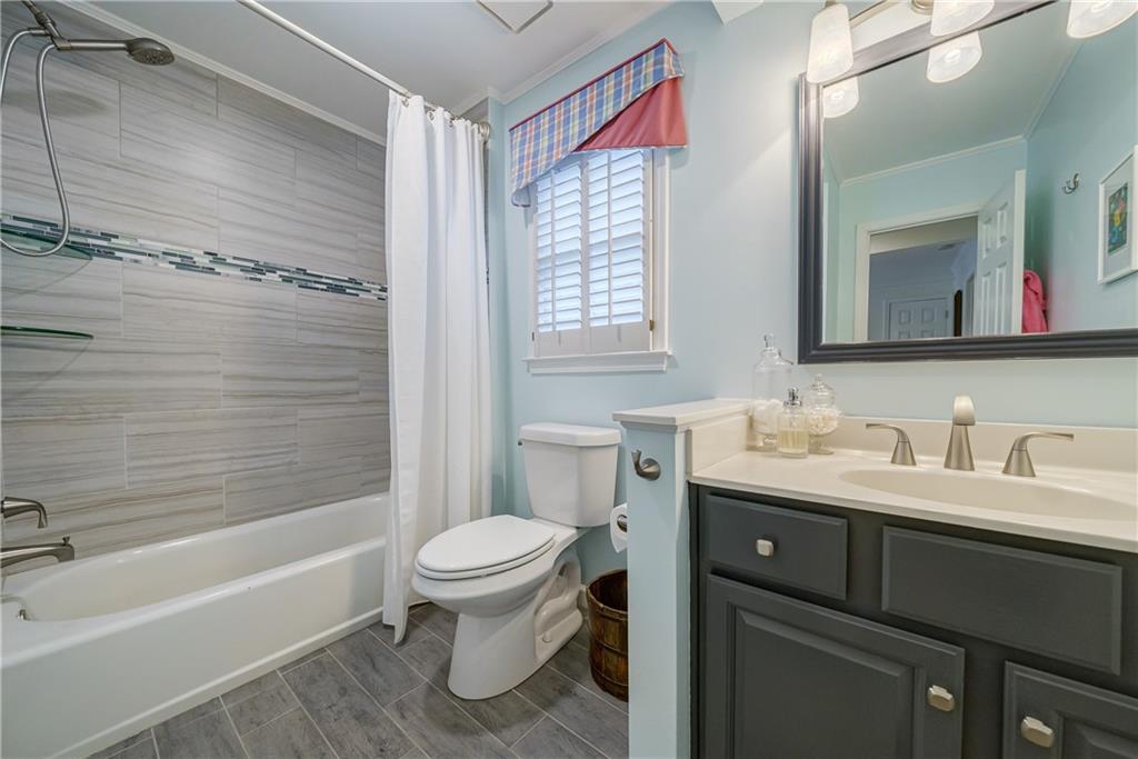 2490 Woodbrook Court