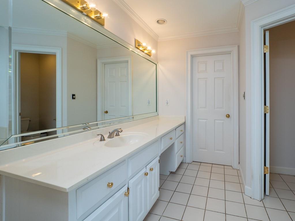 3636 Blakeford Way