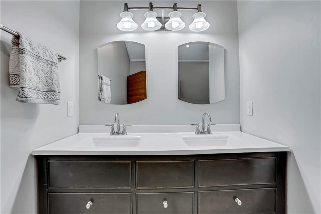 1224 Laurel Summit Drive SE