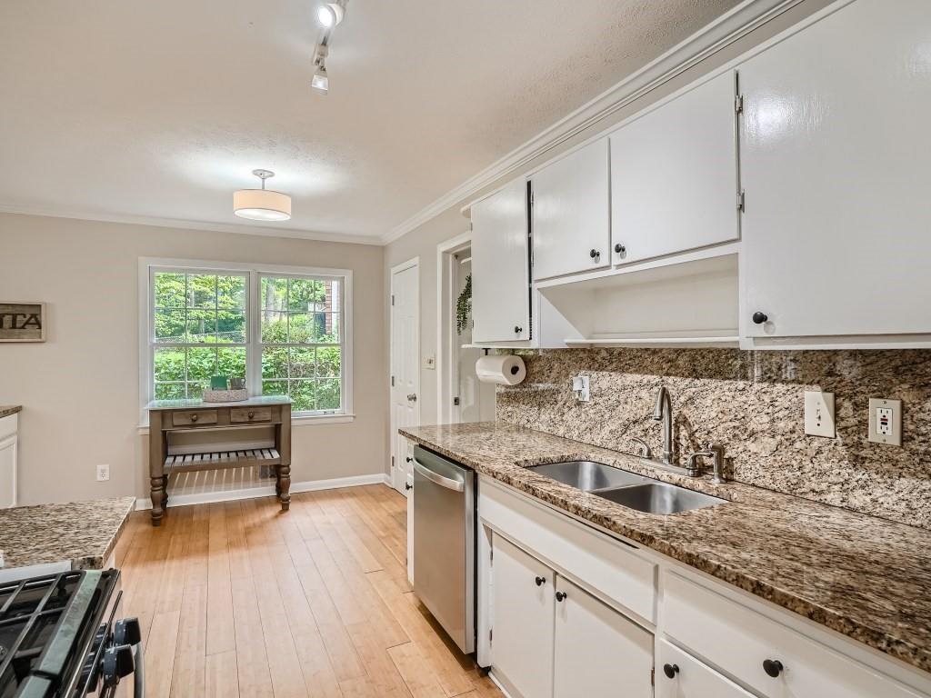 2586 Laurel Ridge Drive