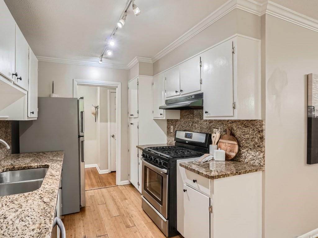 2586 Laurel Ridge Drive