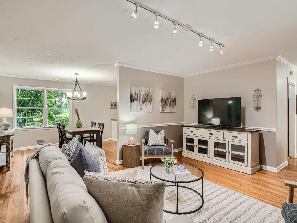 2586 Laurel Ridge Drive