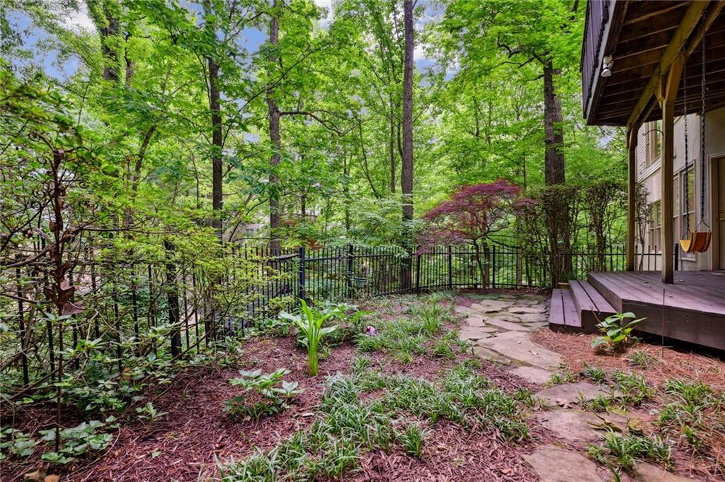 796 Brookhaven Springs Court NE