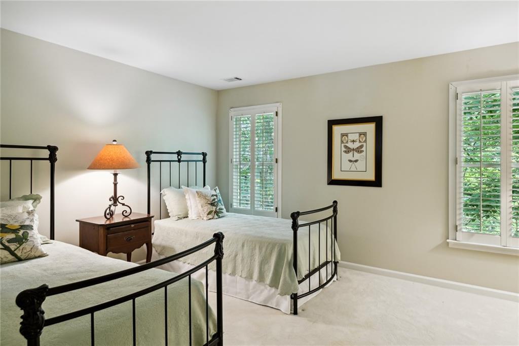796 Brookhaven Springs Court NE