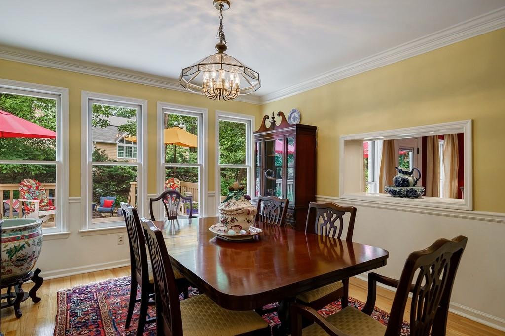 1055 Della Street SE