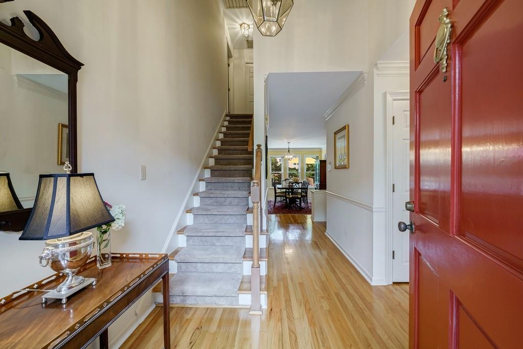 1055 Della Street SE