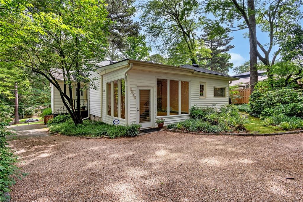 1025 Lindbergh Drive