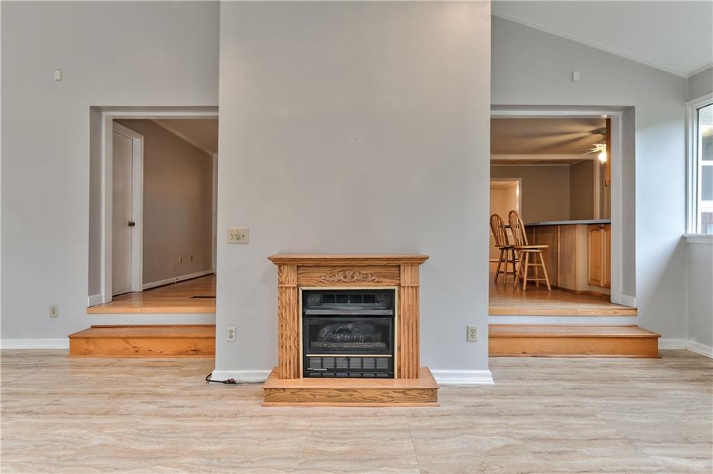 5493 Laurel Lane NW