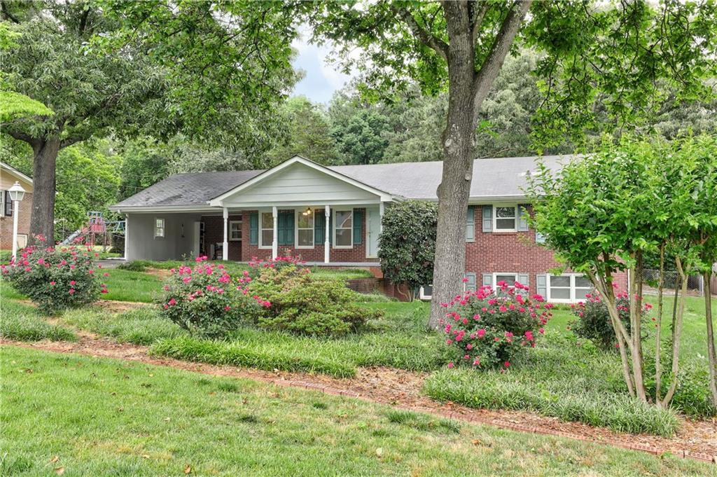 5493 Laurel Lane NW
