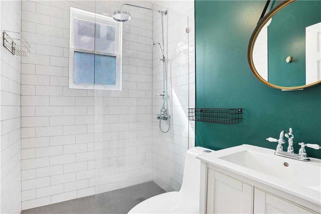 242 12th Street NE Unit 16