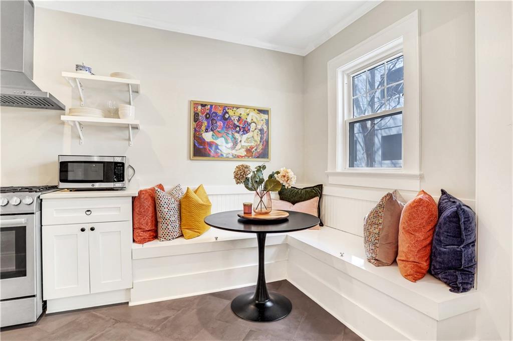 242 12th Street NE Unit 16