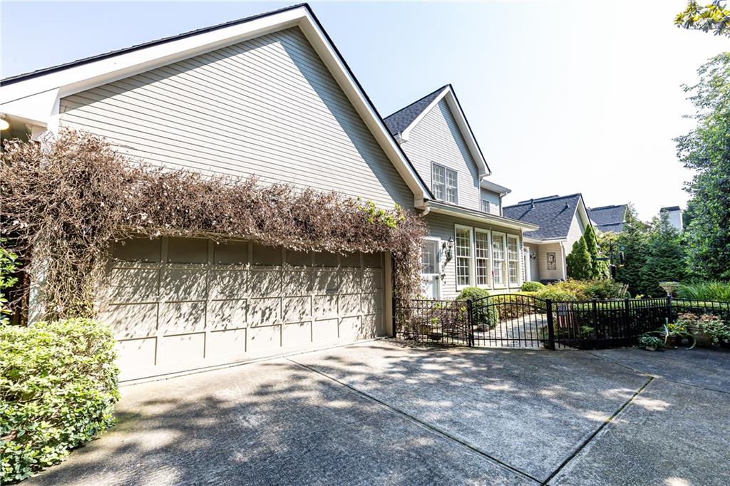 11 W Park Court NW