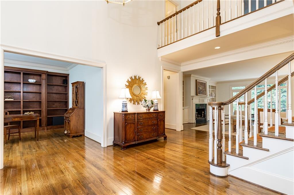 11 W Park Court NW