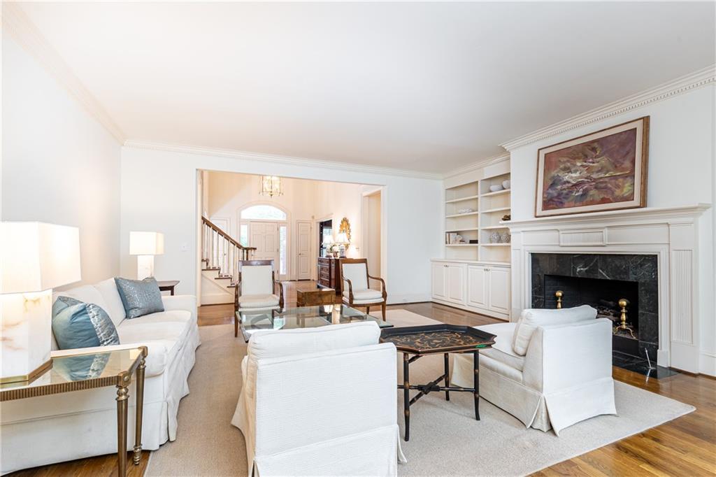 11 W Park Court NW