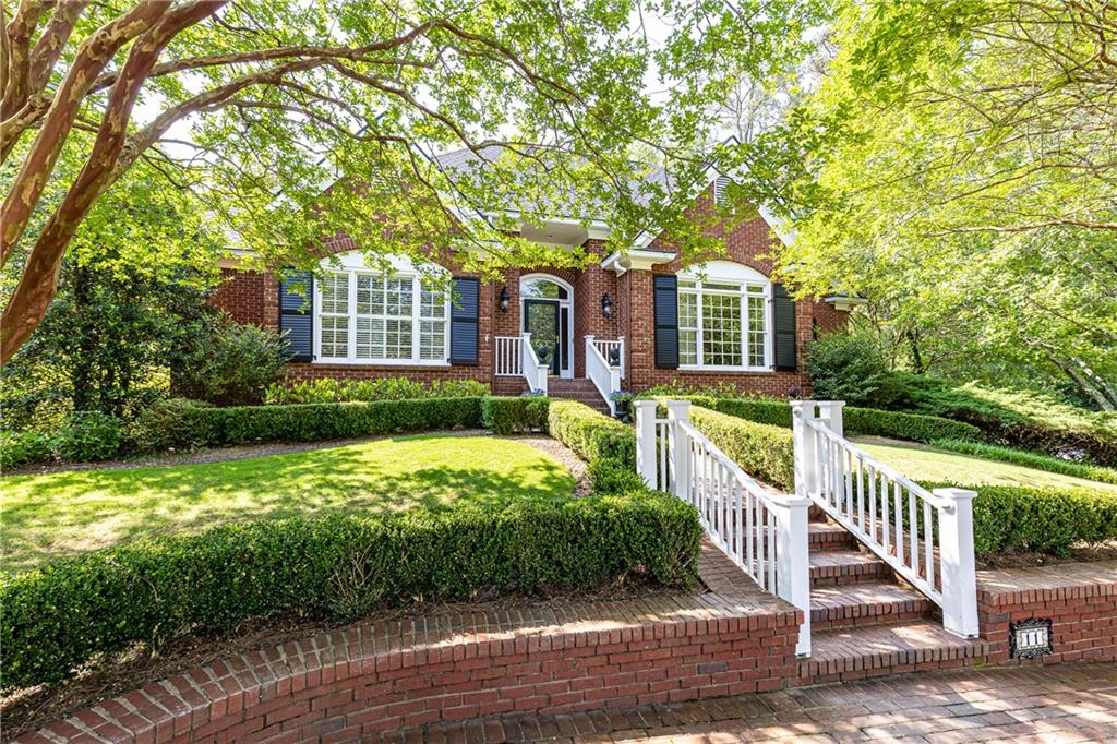 11 W Park Court NW