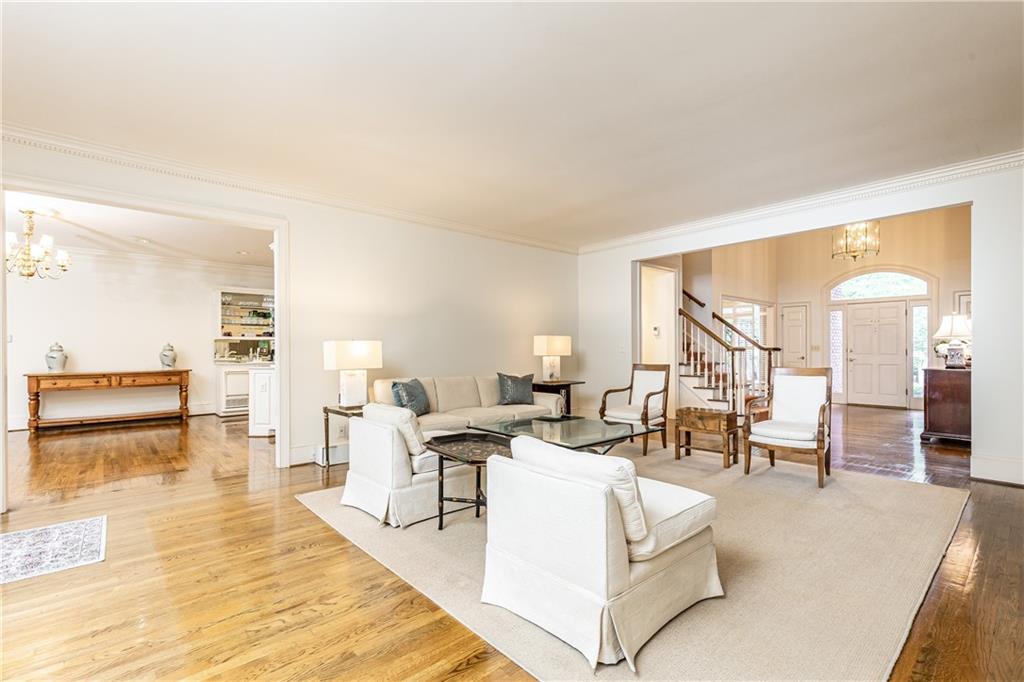 11 W Park Court NW