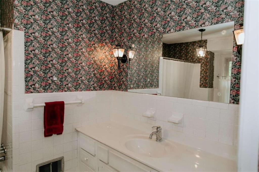 2610 Kings Lake Court
