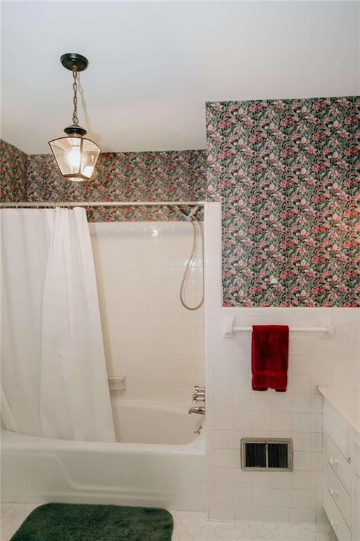 2610 Kings Lake Court