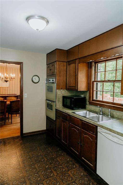 2610 Kings Lake Court