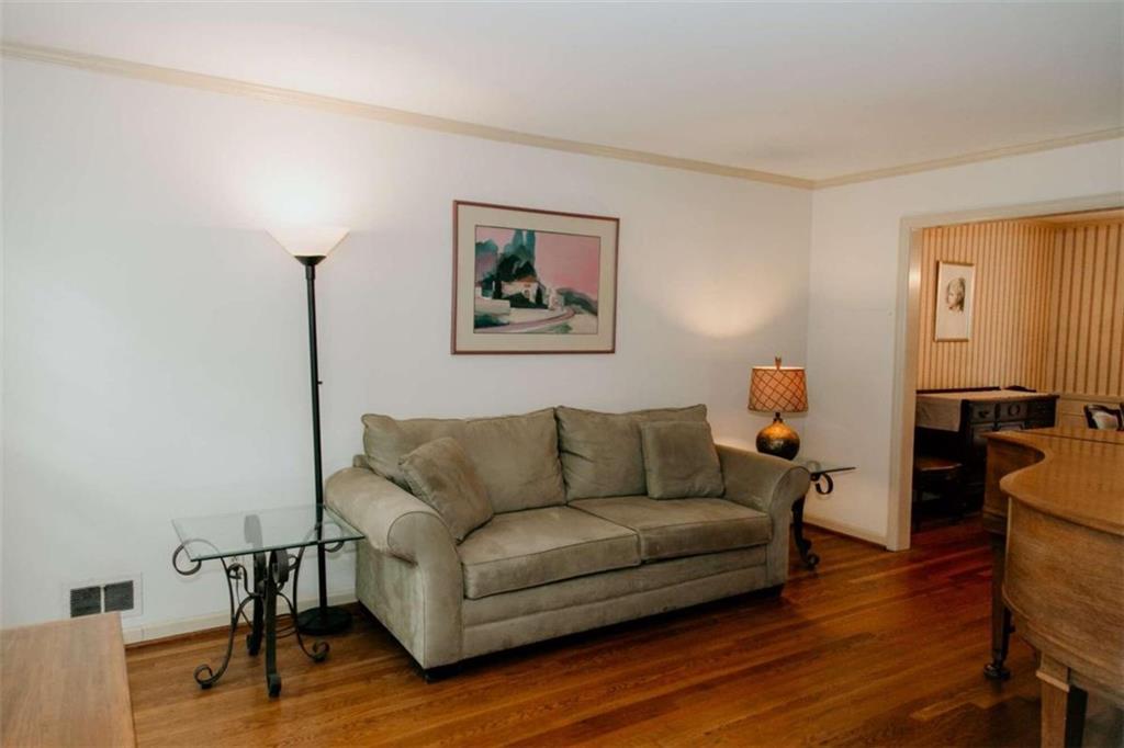 2610 Kings Lake Court